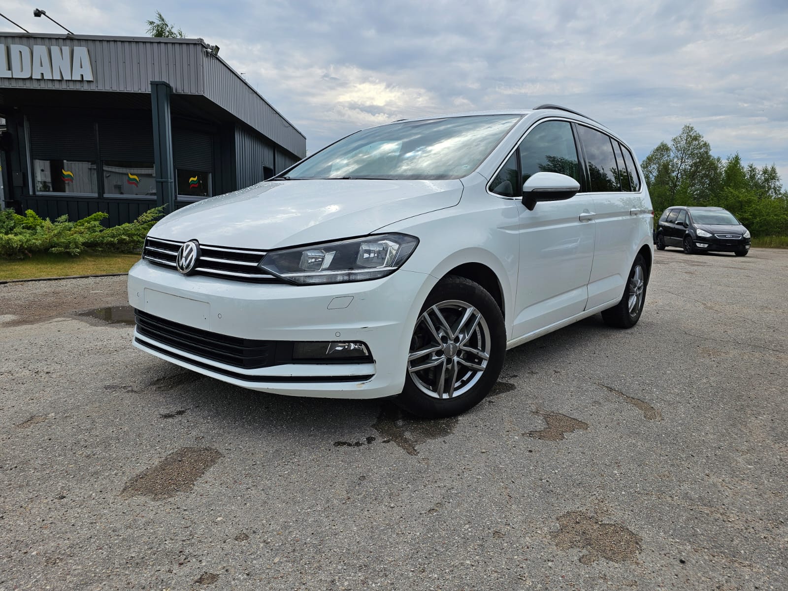Volkswagen Touran, 2.0 l., mpv / minivan, 2019-12/naudoti automobiliai/Roldana