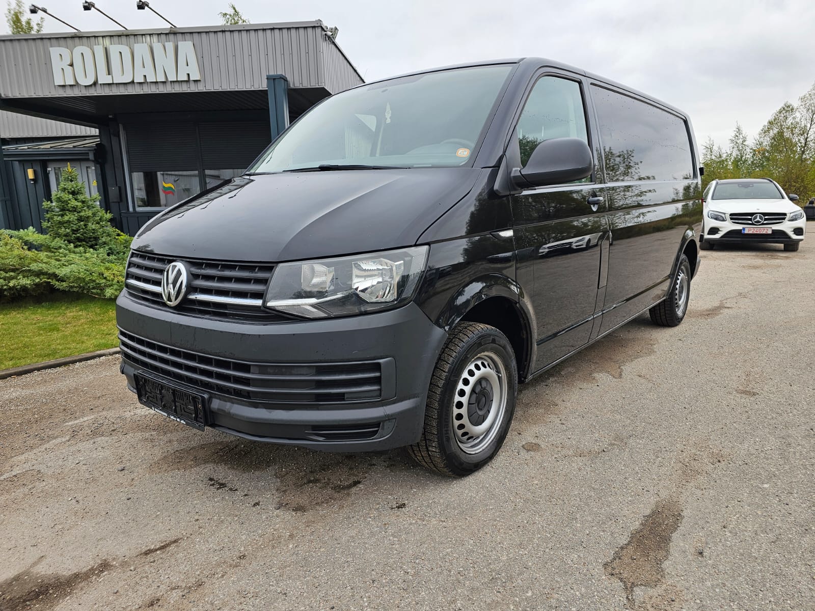 Volkswagen Transporter, 2.0 l., krovininis mikroautobusas, 2017-03/naudoti automobiliai/Roldana