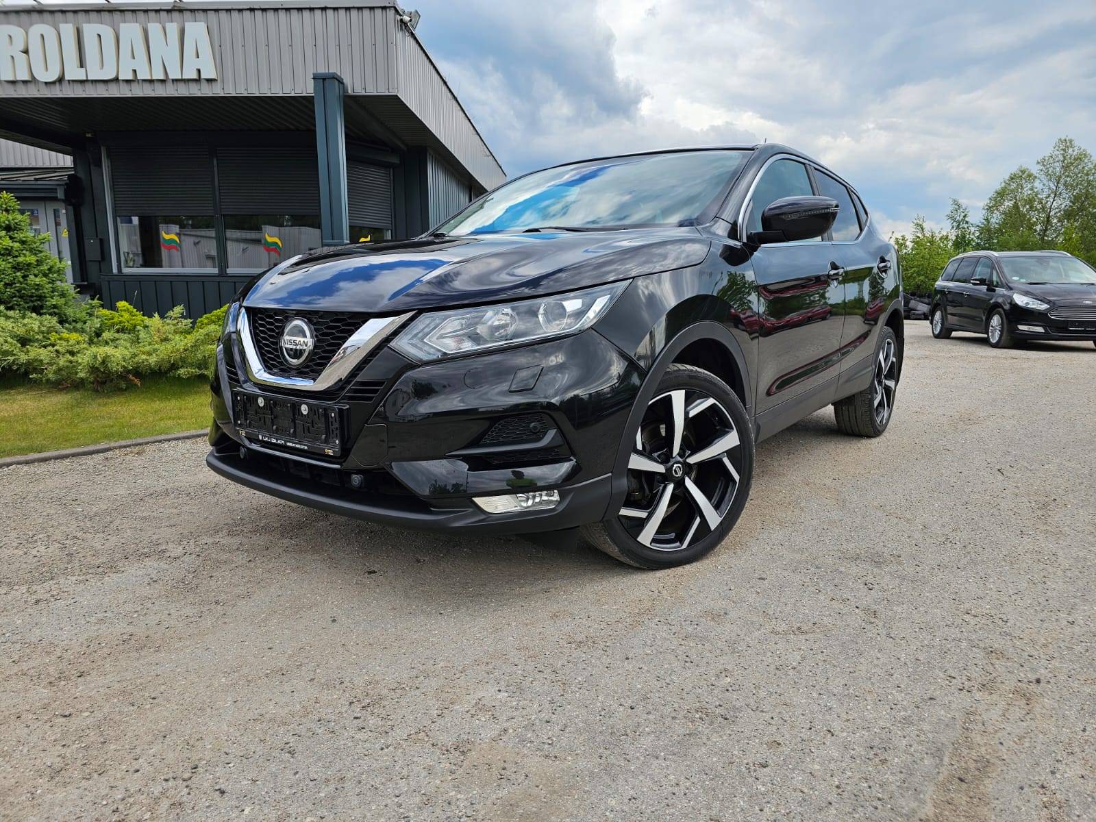 Nissan Qashqai, 1.3 l., visureigis / krosoveris, 2019-06/naudoti automobiliai/Roldana